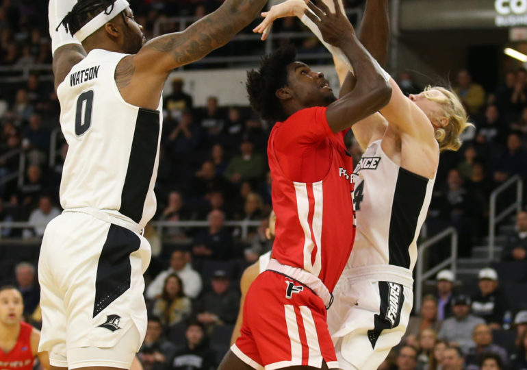 Friars overcome miscues, hold off Fairfield