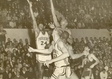 The 401 Podcast - NCAA & National Basketball Hall of Fame Coach: Jim Calhoun